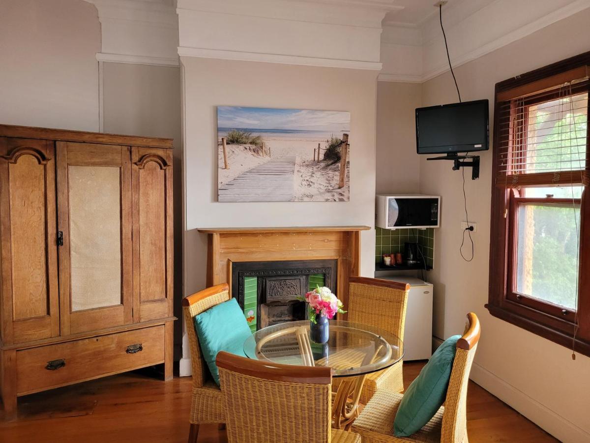 Burwood Bed And Breakfast Сідней Екстер'єр фото
